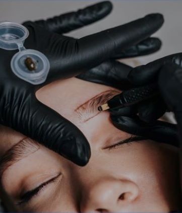 <span>Style & Beauty</span><br />
Micro-bladed <br/>Eyebrows